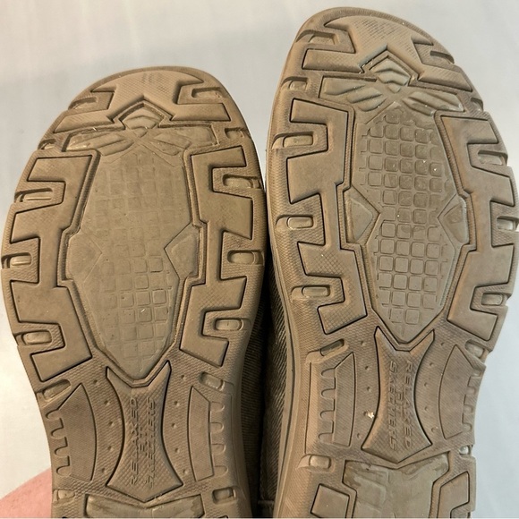 Skechers Men’s Relaxed Fit Memory Foam Khaki Canvas Slip On Shoes Sz 13 GUC - Picture 12 of 14
